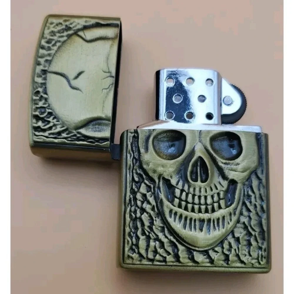 New Retro Butane Brass Tone 3D Skull Lighter, Soft Flame